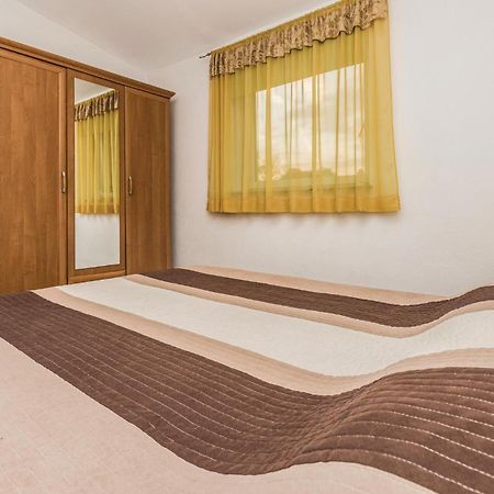 3 Bedroom Gorgeous Apartment In Marcana Exterior photo